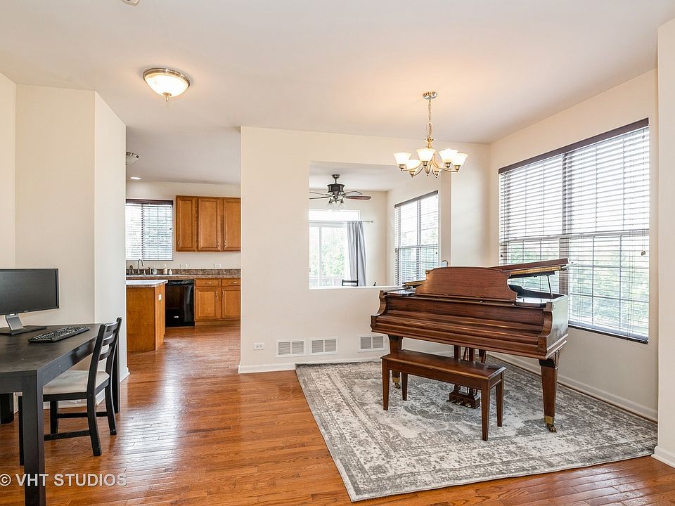 1589 Station Park Dr Grayslake, IL, 60030 Apartments for Rent Zillow