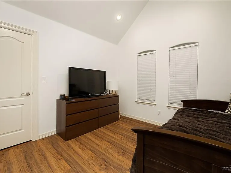 3301 Santa Olivia St — Photo 18