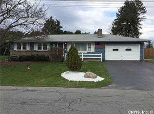 410 Volney Dr, North Syracuse, NY 13212