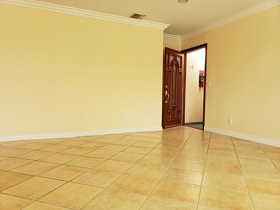 2nd image of 1135 21st St APT 4
