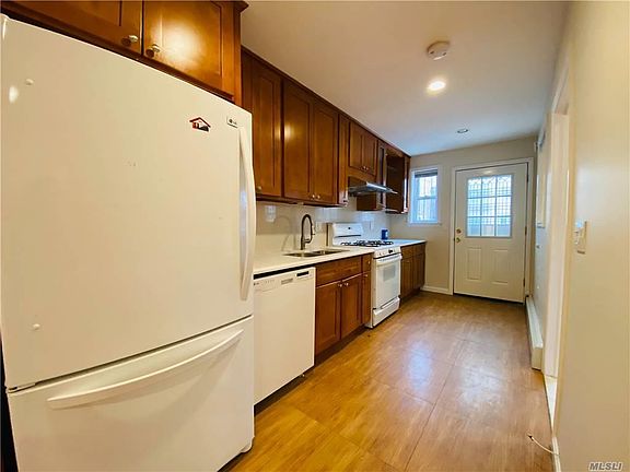 5th image of 48-22 64th St