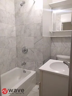 Rented by Wave Real Estate Group | media 12