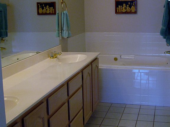 5th image of 1634 W Cornerstone Dr