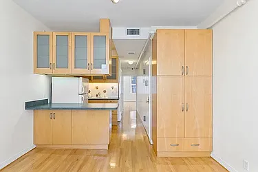 45-44 Vernon Boulevard
