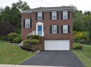 6029 Hawthorn Dr, Coraopolis, PA 15108