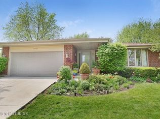 6930 Ticonderoga Rd, Downers Grove, IL 60516