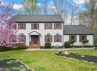 5012 Observer Ln, Woodbridge, VA 22192