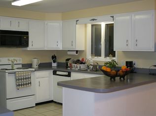 201 South Ln, West Windsor, NJ 08550