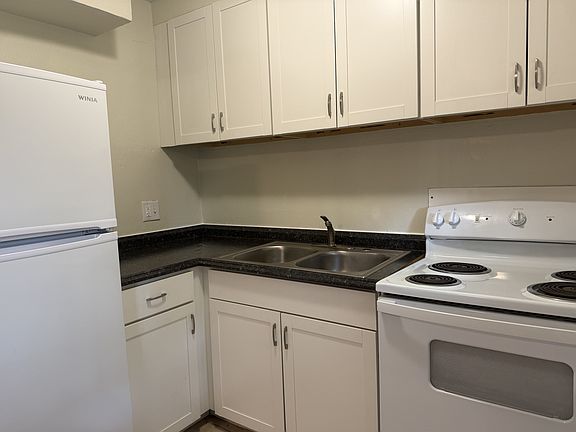 3rd image of 3627-3631 Delphos Ave #17833430