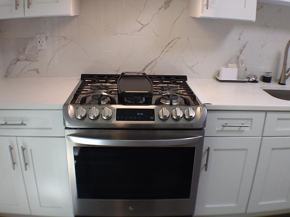 4th image of 734 Fox Hollow Dr #734