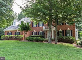 7513 Cannon Fort Dr, Clifton, VA 20124