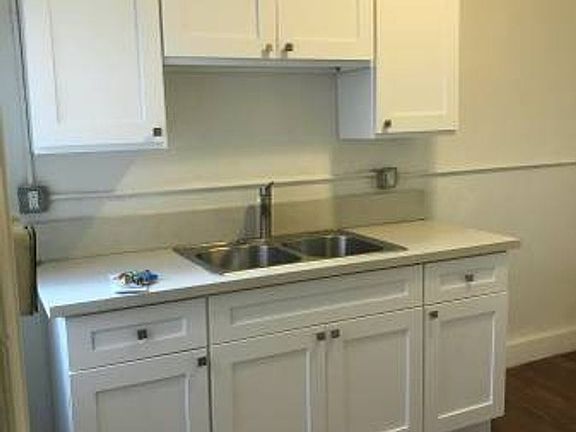 3rd image of 661 Shatto Pl APT 403