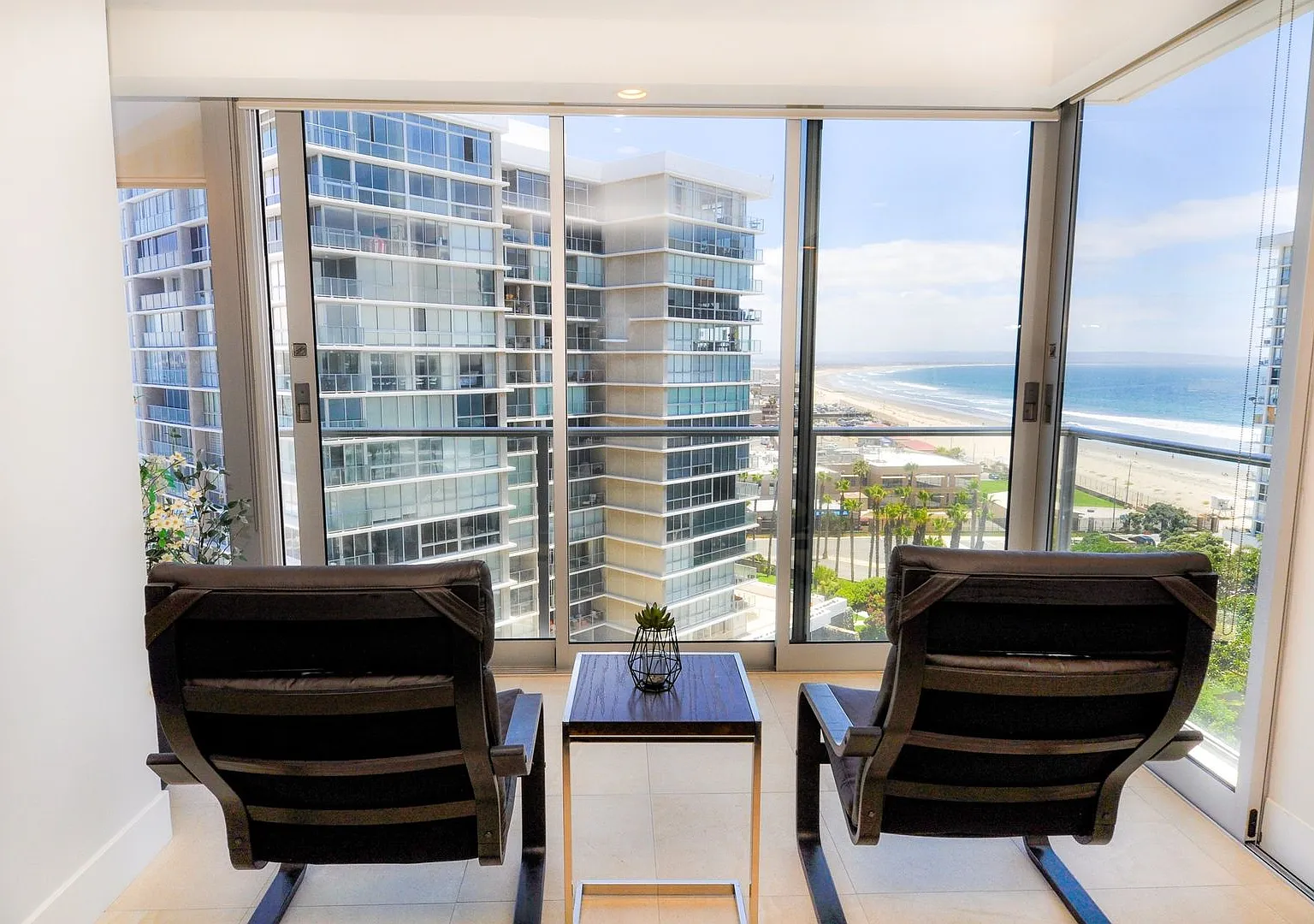 1810 Avenida Del Mundo #1009 — Photo 4