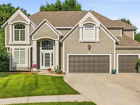 249 NE Misty Meadow Dr, Lees Summit, MO 64064