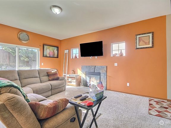 5th image of 18718 115th Avenue E