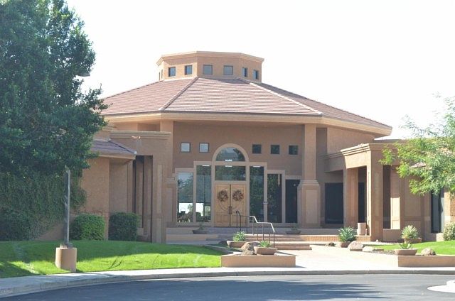 1st image of 1010 N Arvada