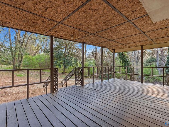 3rd image of 803 Cypress Mill Rd