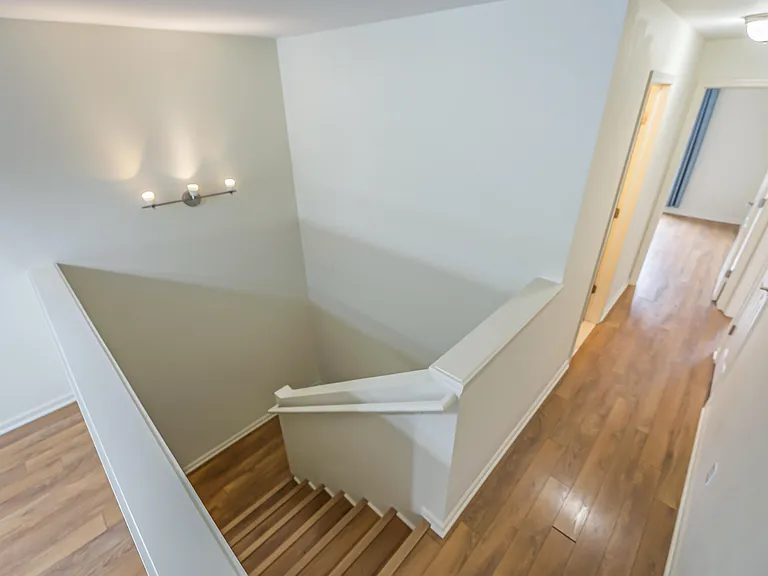 120 W Oakbrook Dr — Photo 26