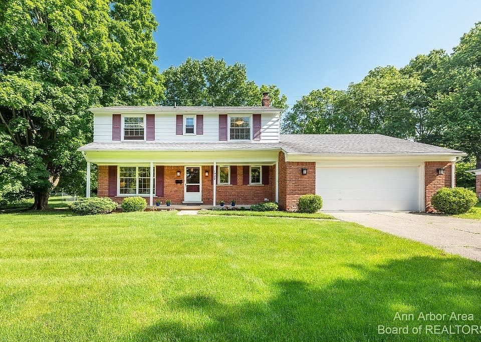 1st image of 1938 Collegewood Dr