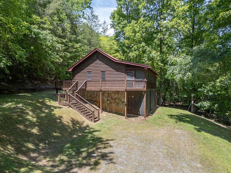 1st image of 166 Lake Ridge Dr