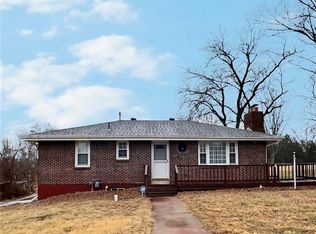 6337 Oak Grove Rd, Kansas City, KS 66106