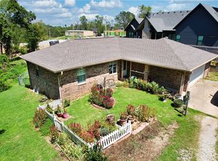 1002 NW B St, Bentonville, AR 72712