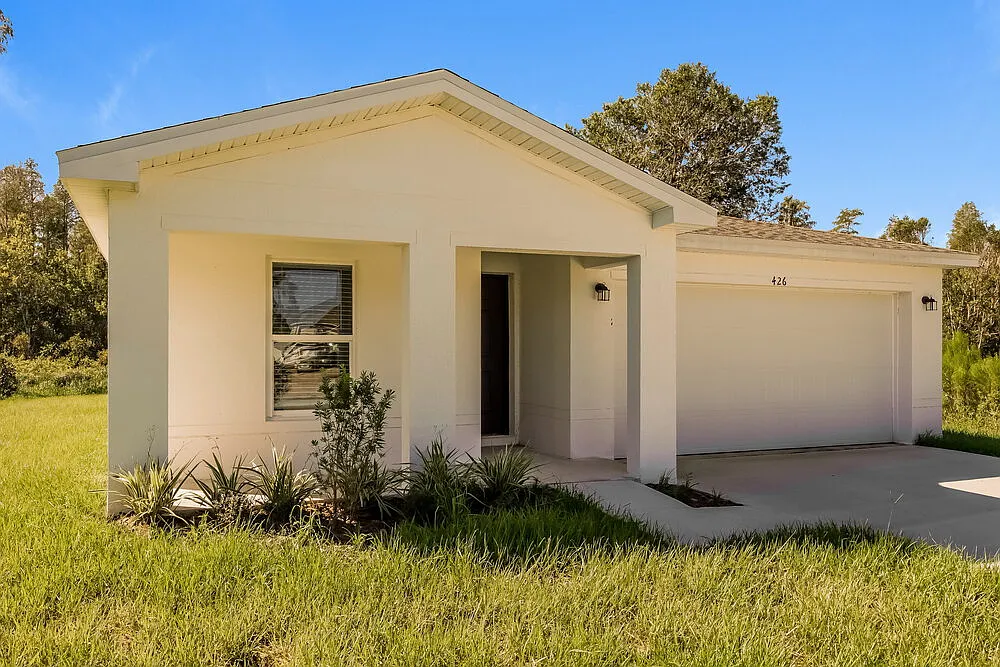3 bed, 2.0 bath, 1272 sqft, $1,885 — Photo 3