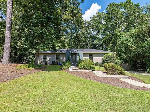 3rd image of 2806 Bundoran Way