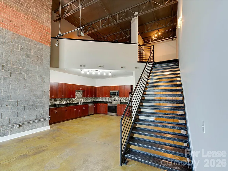 927 Westmere Ave — Photo 7
