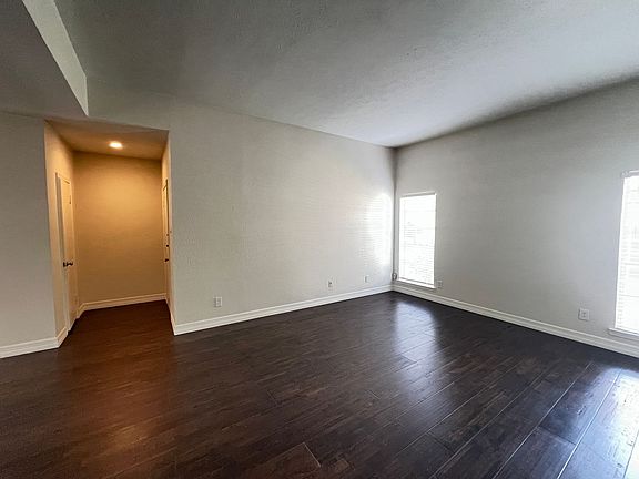 4th image of 10432 High Hollows Dr #L