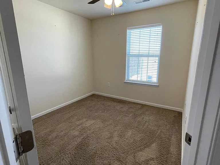 102 Woodside Dr — Photo 22