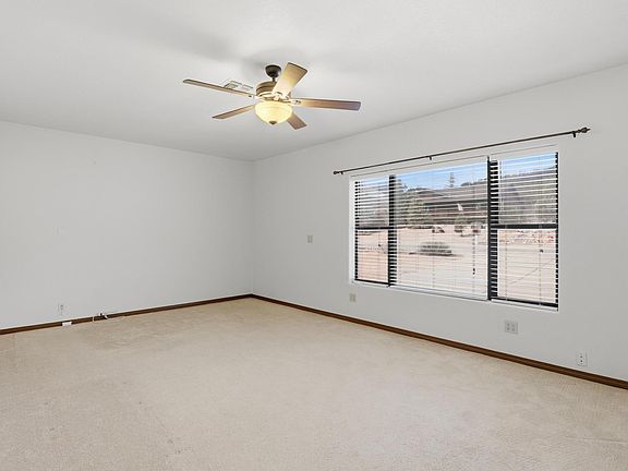5th image of 705 W Sherwood Dr