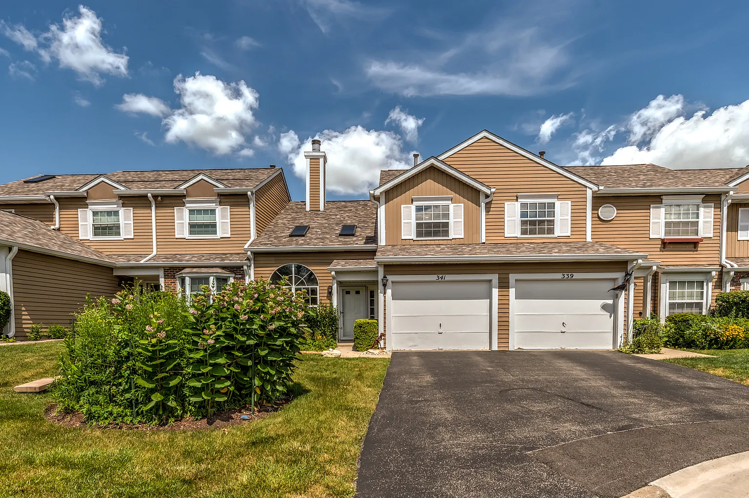 341 Ascot Ln photo 1