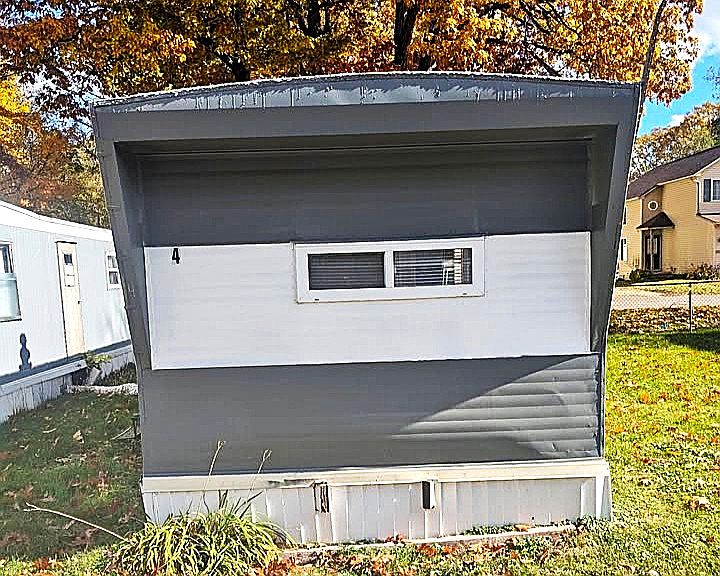 2nd image of 21331 Hamilton Ave #4