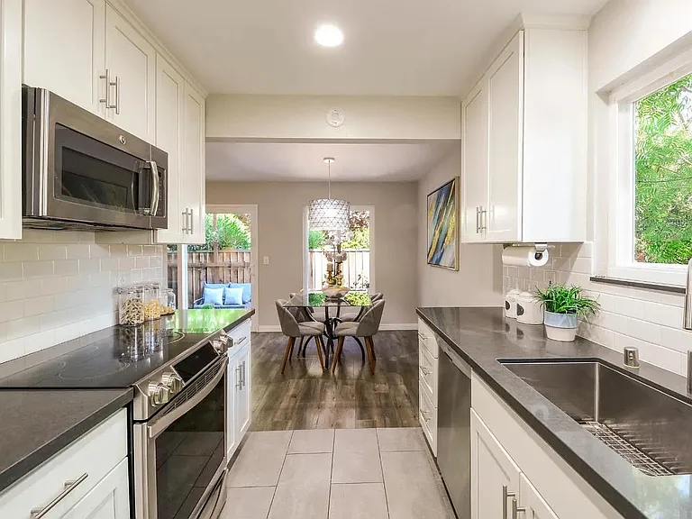 987 Lane Ave #1 — Photo 2