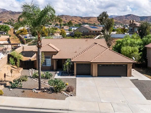 29630 Carro Amano Ln, Highland, CA 92346