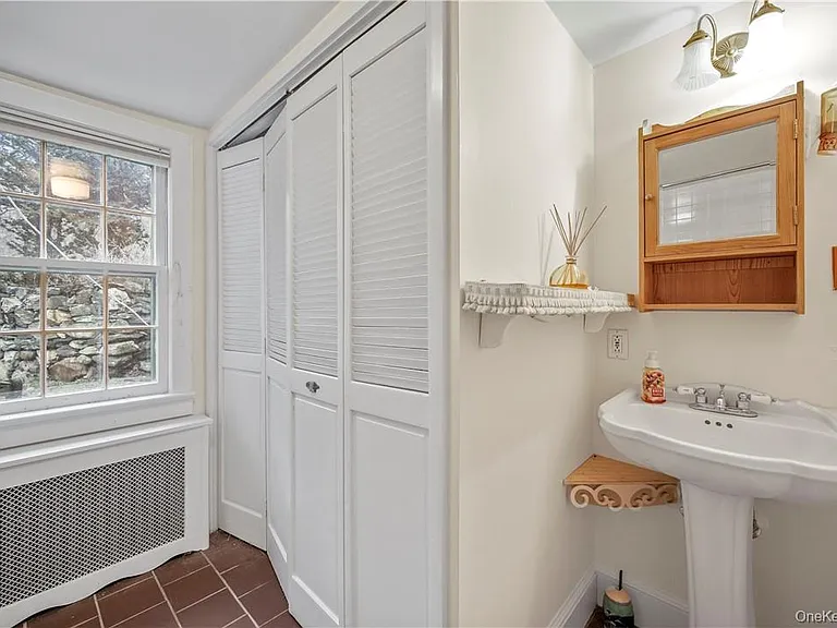 15 Inningwood Rd — Photo 24