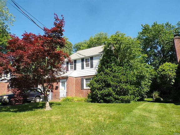 3rd image of 411 Goodley Rd