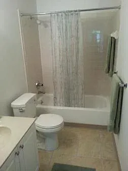 2 Full Baths in 2 bdrm apartments!