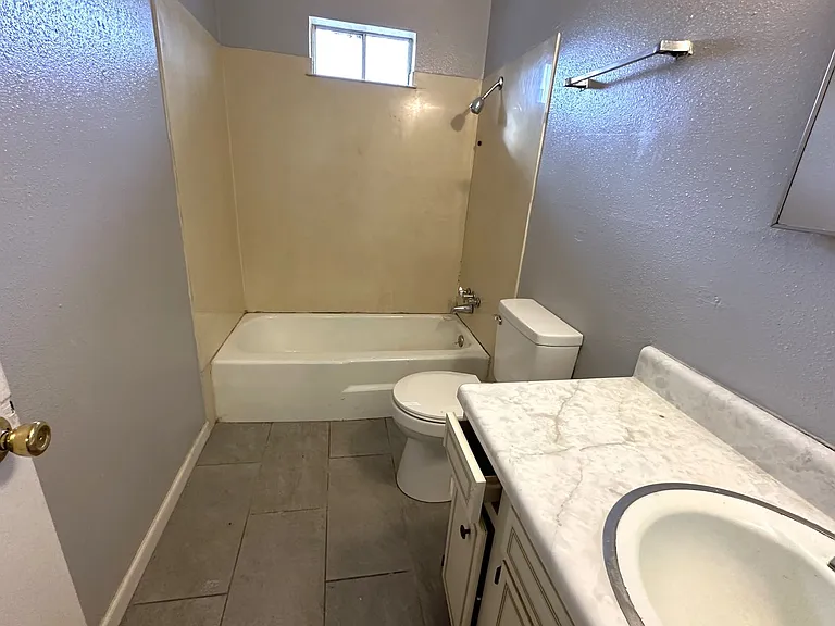 Manya Point Apartments — Photo 20