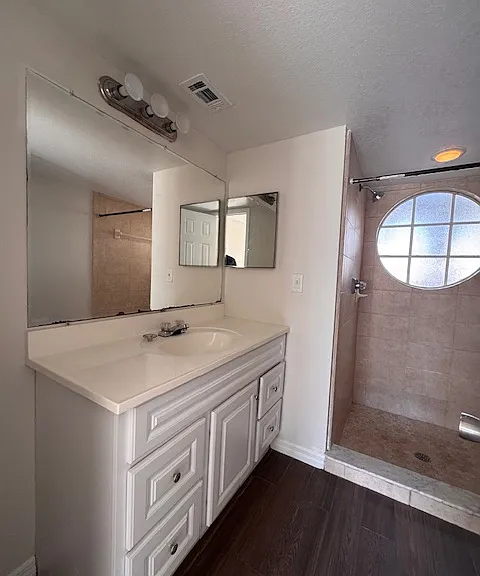 5006 Laguna Bay Cir #63 — Photo 8