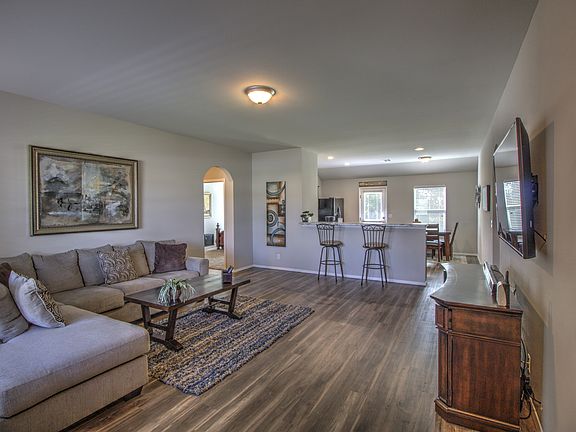 4th image of 23359 S Donna Ln