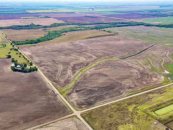 5th image of SE C Of N Bluff Road & W
