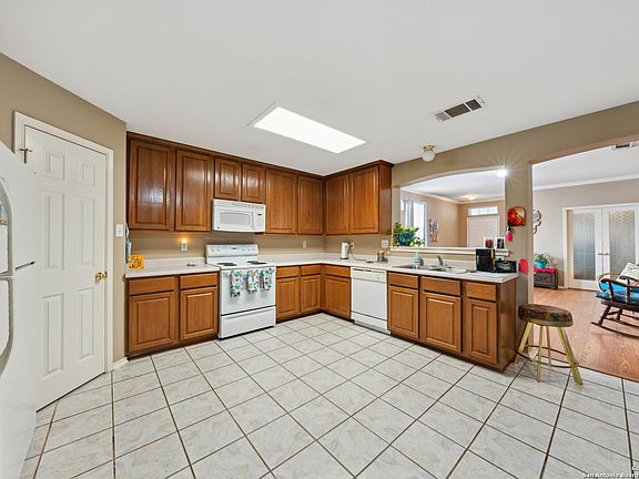 4th image of 6127 WEXFORD PL