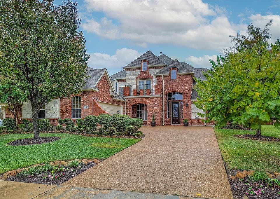 1st image of 9617 Peachtree Ln