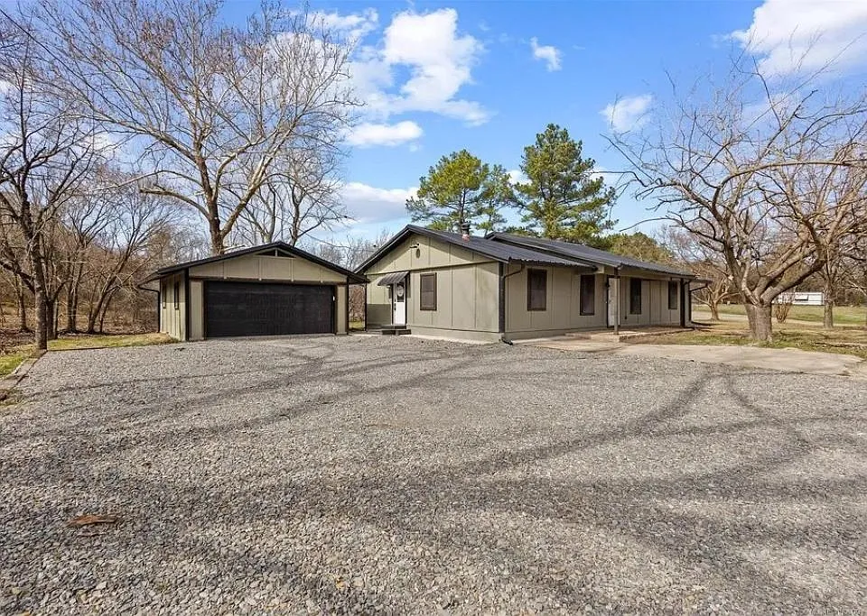 169 Cardinal Ln