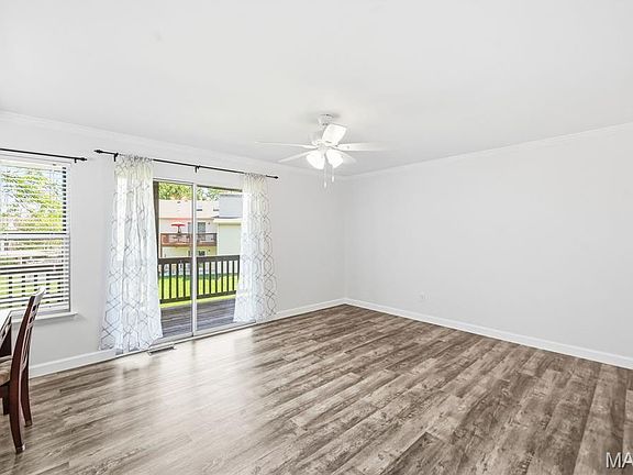 5th image of 810 Sugar Valley Ct