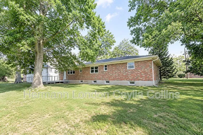 2 bed, 2.0 bath, 1520 sqft, $2,425 — Photo 3