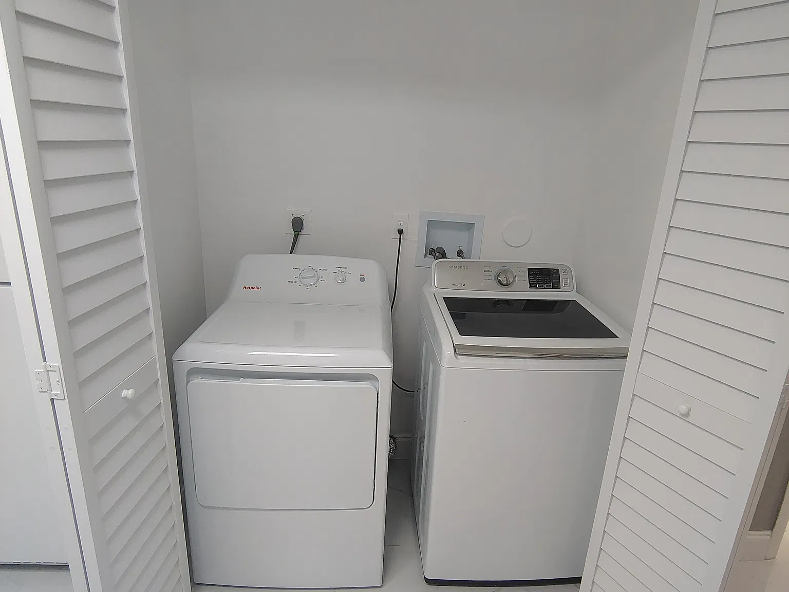 2 bed, 1180 sqft, $2,200 — Photo 4