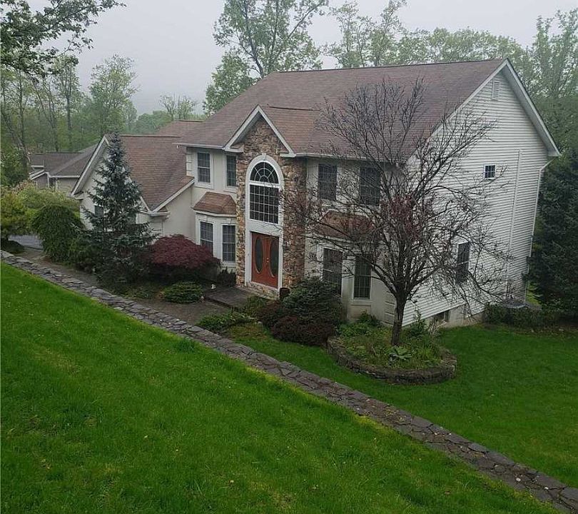 1st image of 11 Johnson Dr